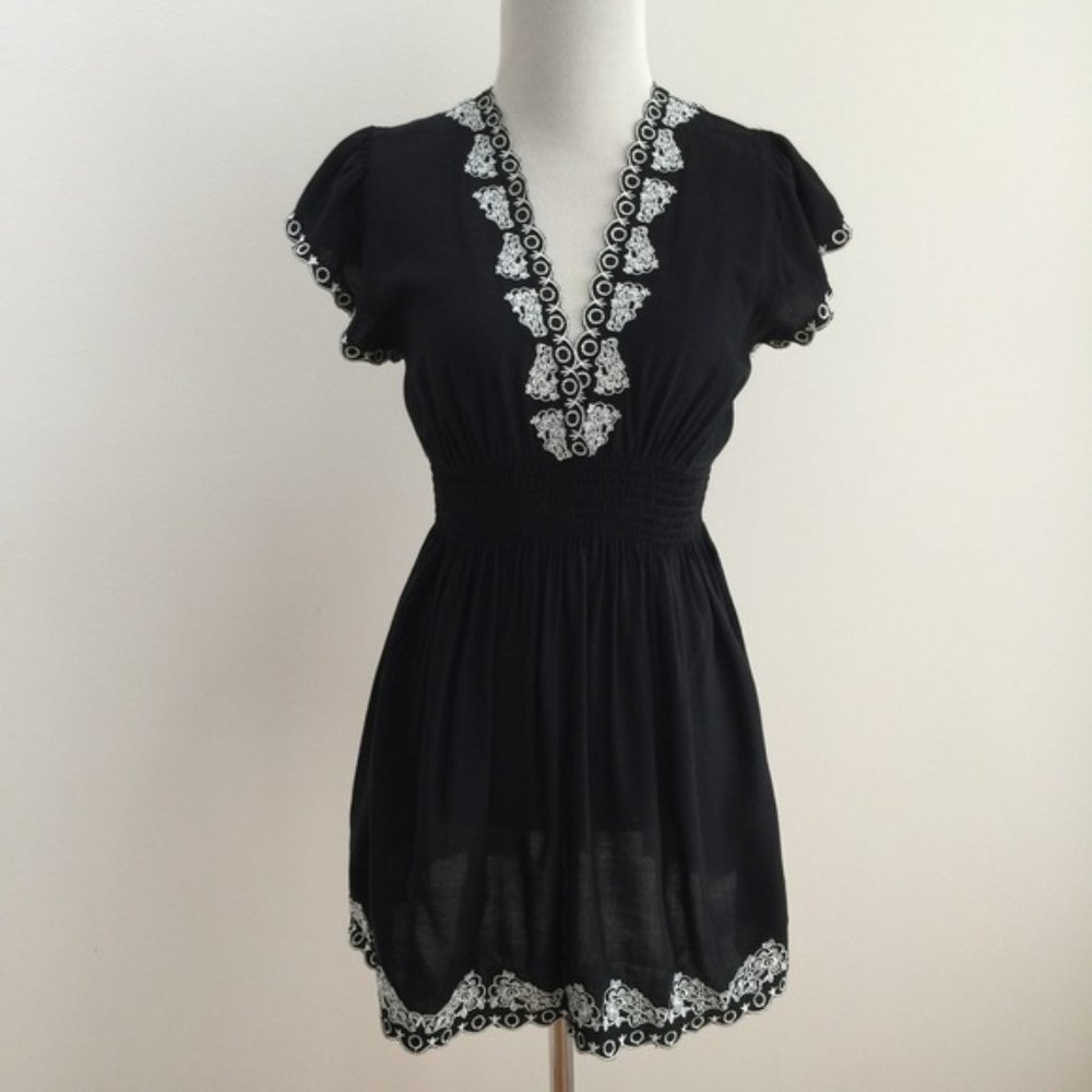 Forever 21 Black and White Embroidered V Neck top